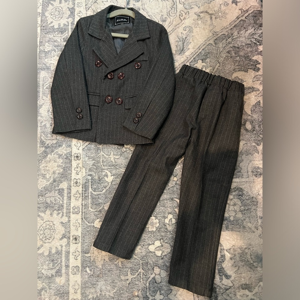Little boys Grey Pinstripe Double-Breasted Suit